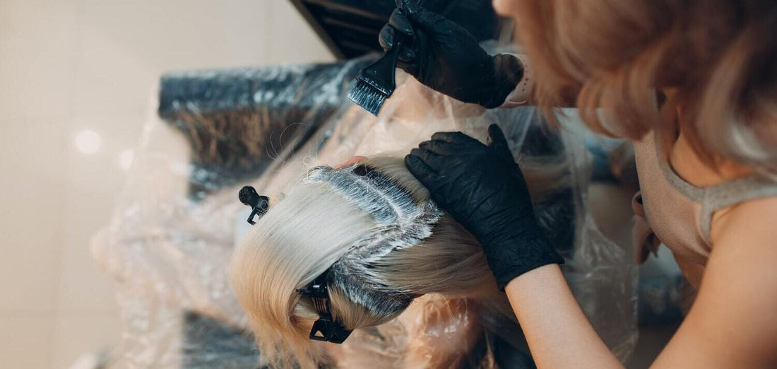 Cómo decolorar el pelo en casa paso a paso