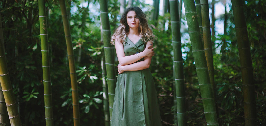 The Best Makeup for a Green Dress divain The Best Makeup for a Green Dress divain