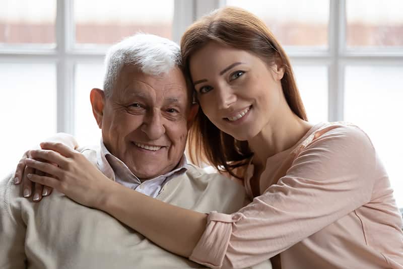 Los mejores perfumes para regalar en el Día del Padre 2025: elegancia y carácter en cada aroma