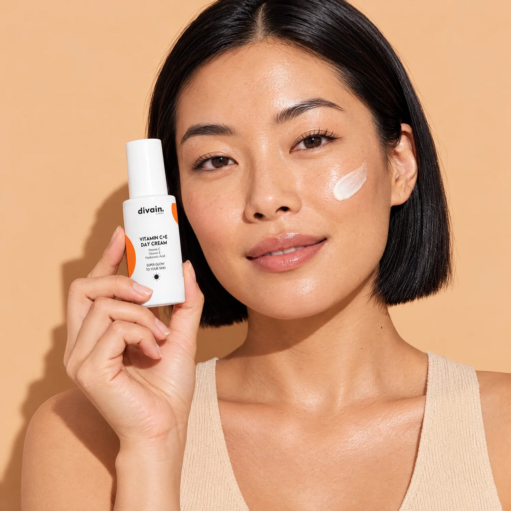 Persona usando divain. Care Vitamin C+E Day Cream