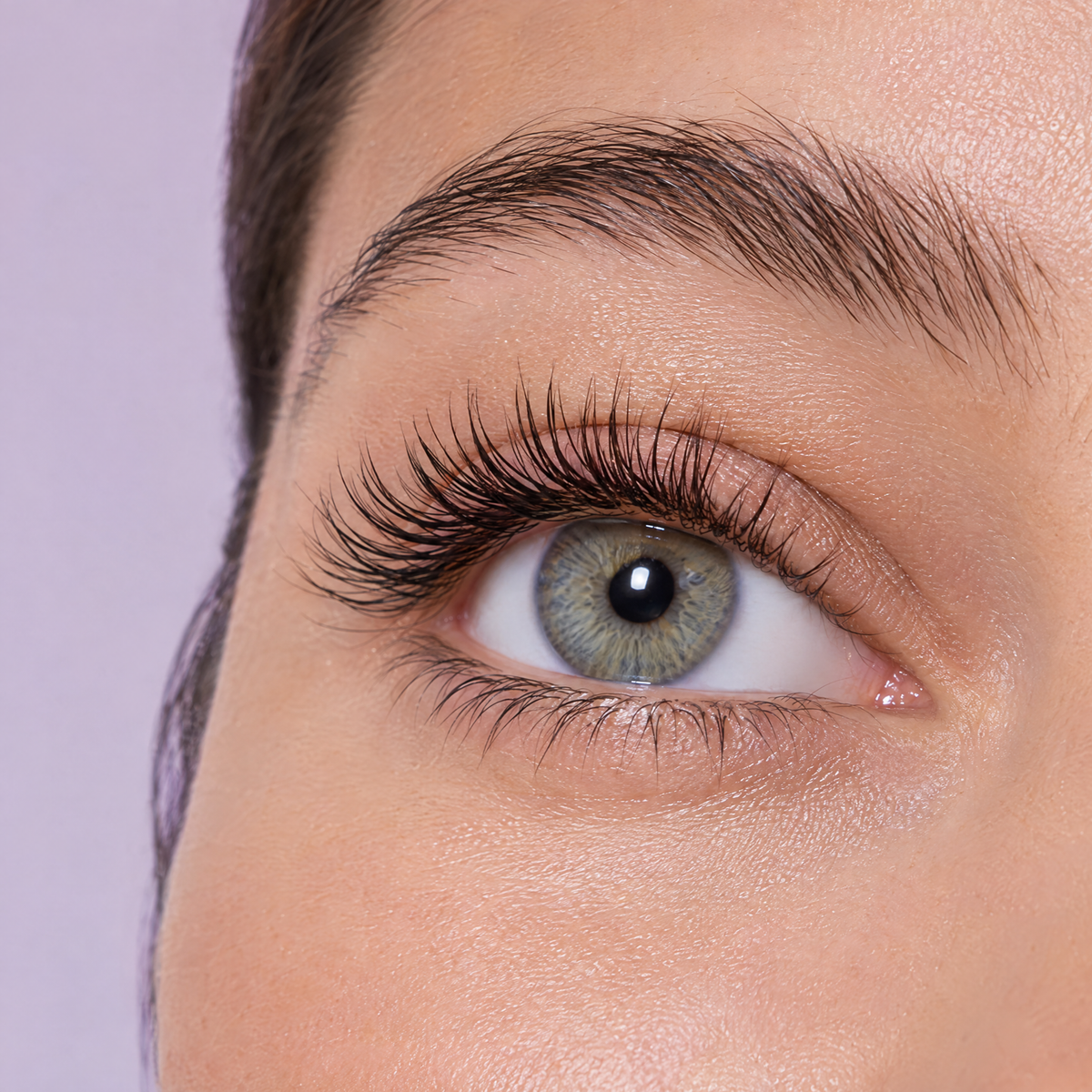 Beneficio de divain. Care Volumizer Eyelash Serum