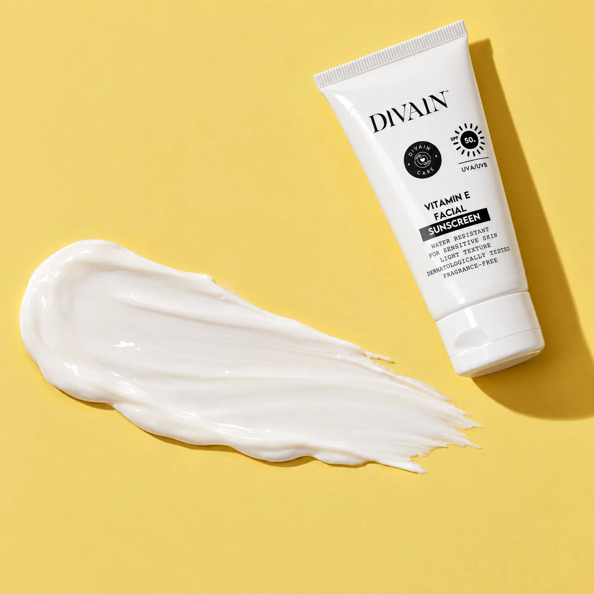 Textura de divain. Care Vitamin E Sunscreen SPF50+