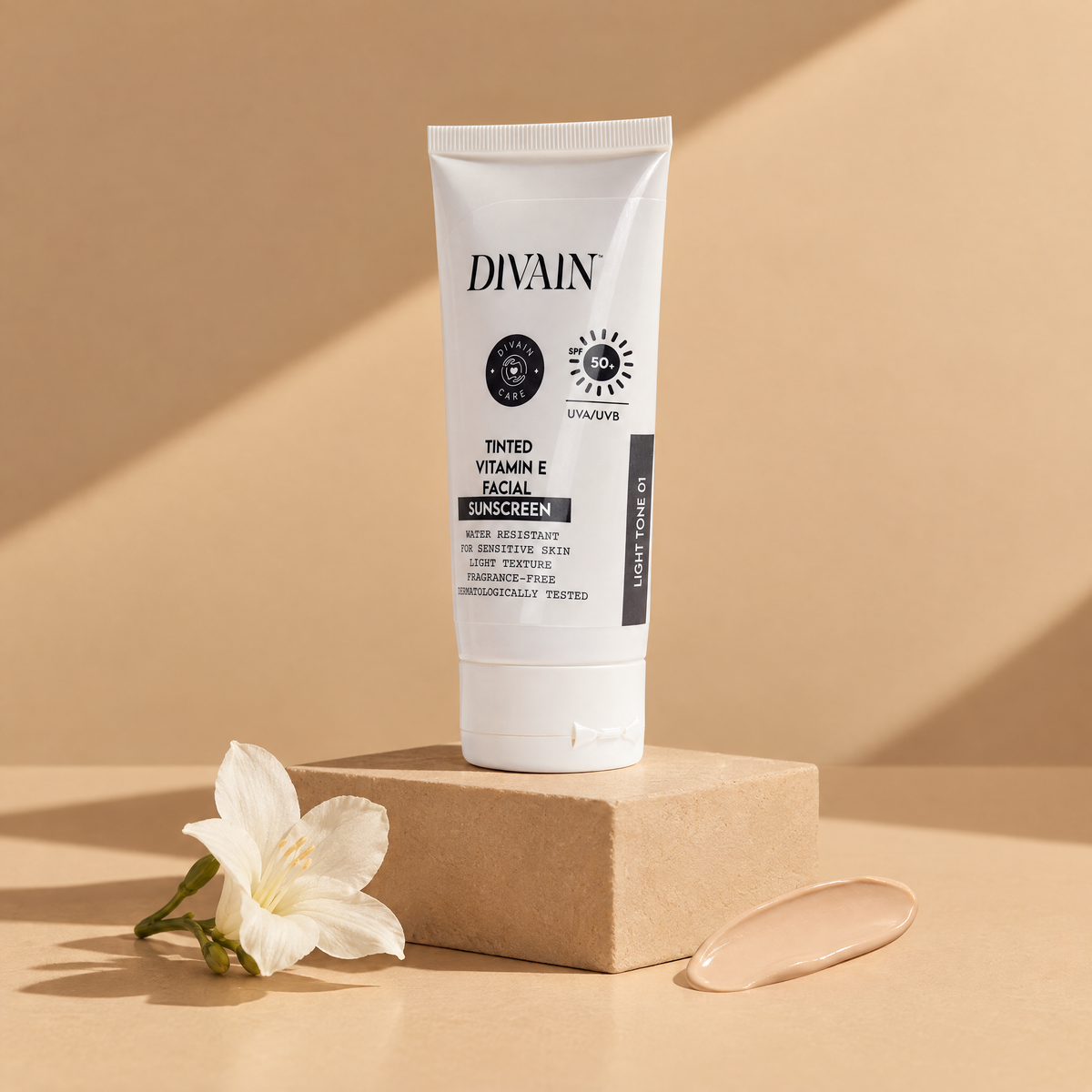 divain. Care Tinted Vitamin E Sunscreen SPF50+ Light Tone 01