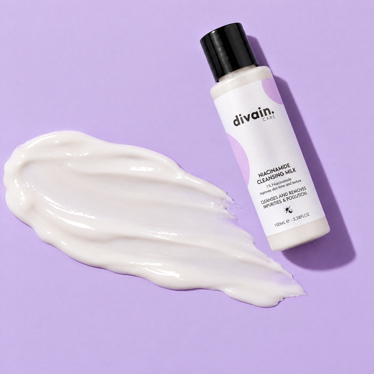 Textura de divain. Care Niacinamide Cleansing Milk