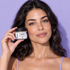 Persona usando divain. Care Advanced Peptides Night Sorbet
