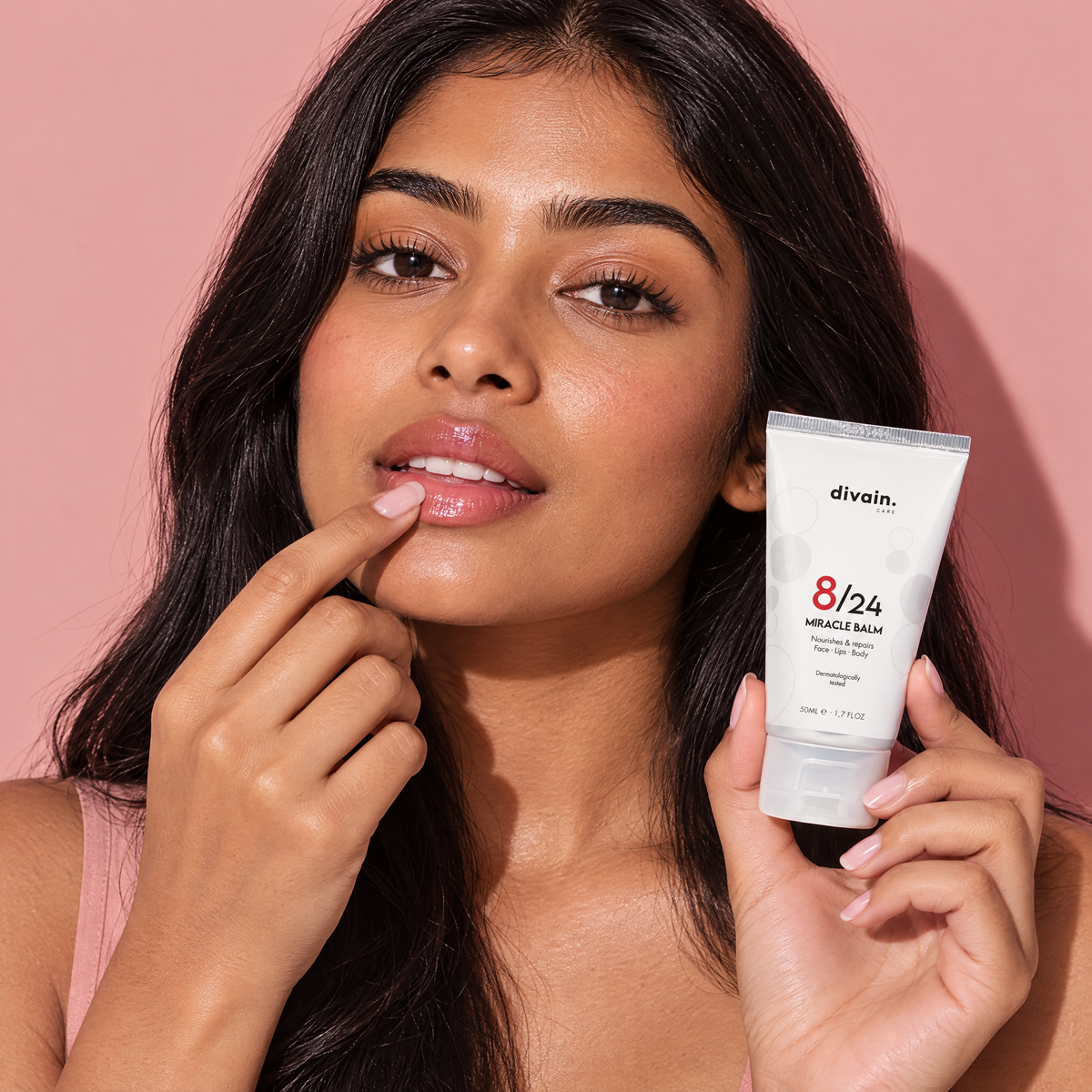 Persona usando divain. Care 8/24 Miracle Balm