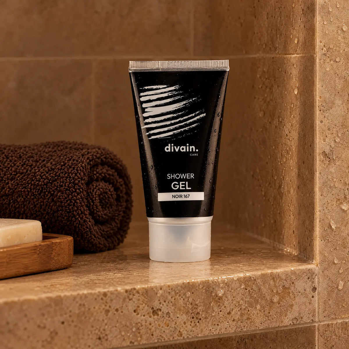 Shower Gel divain.167 en la hornacina de la ducha