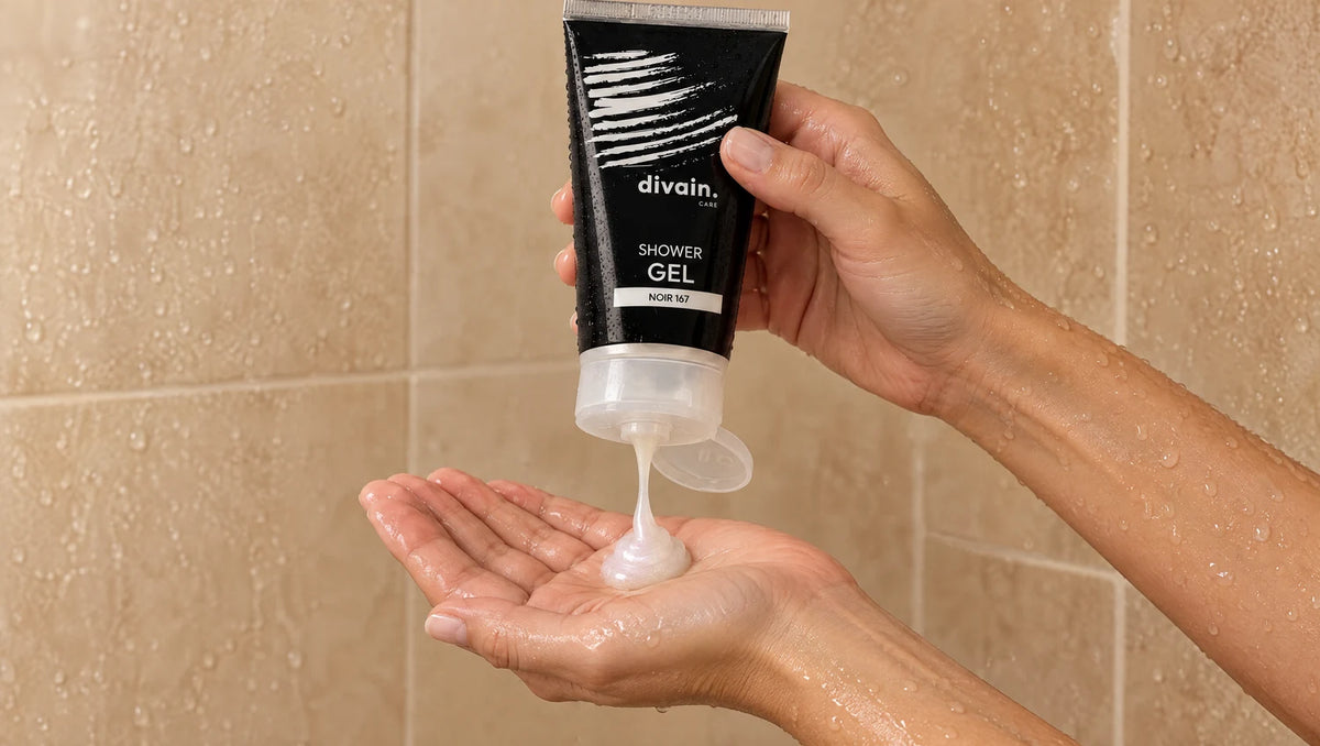 Cómo usar el Shower Gel divain.167: una pequeña cantidad en la palma de la mano