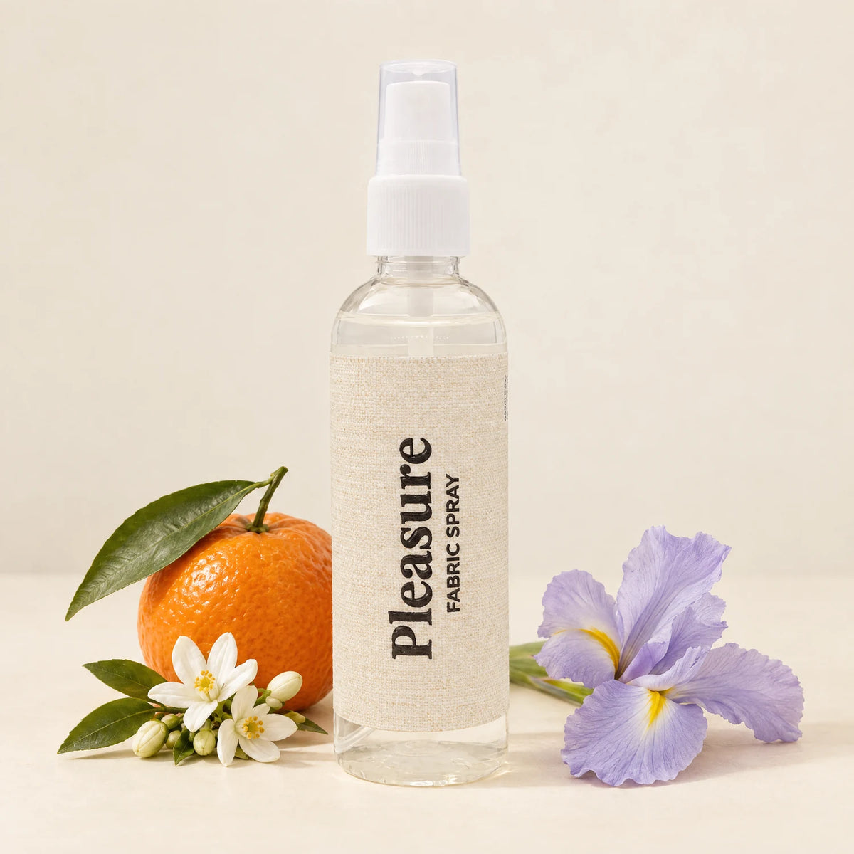 Pleasure con mandarina, flor de azahar e iris, sus notas olfativas