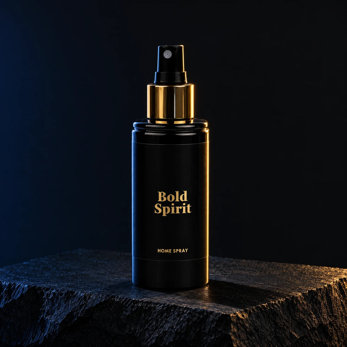 Ambientador en spray Bold Spirit de divain. sobre pizarra negra