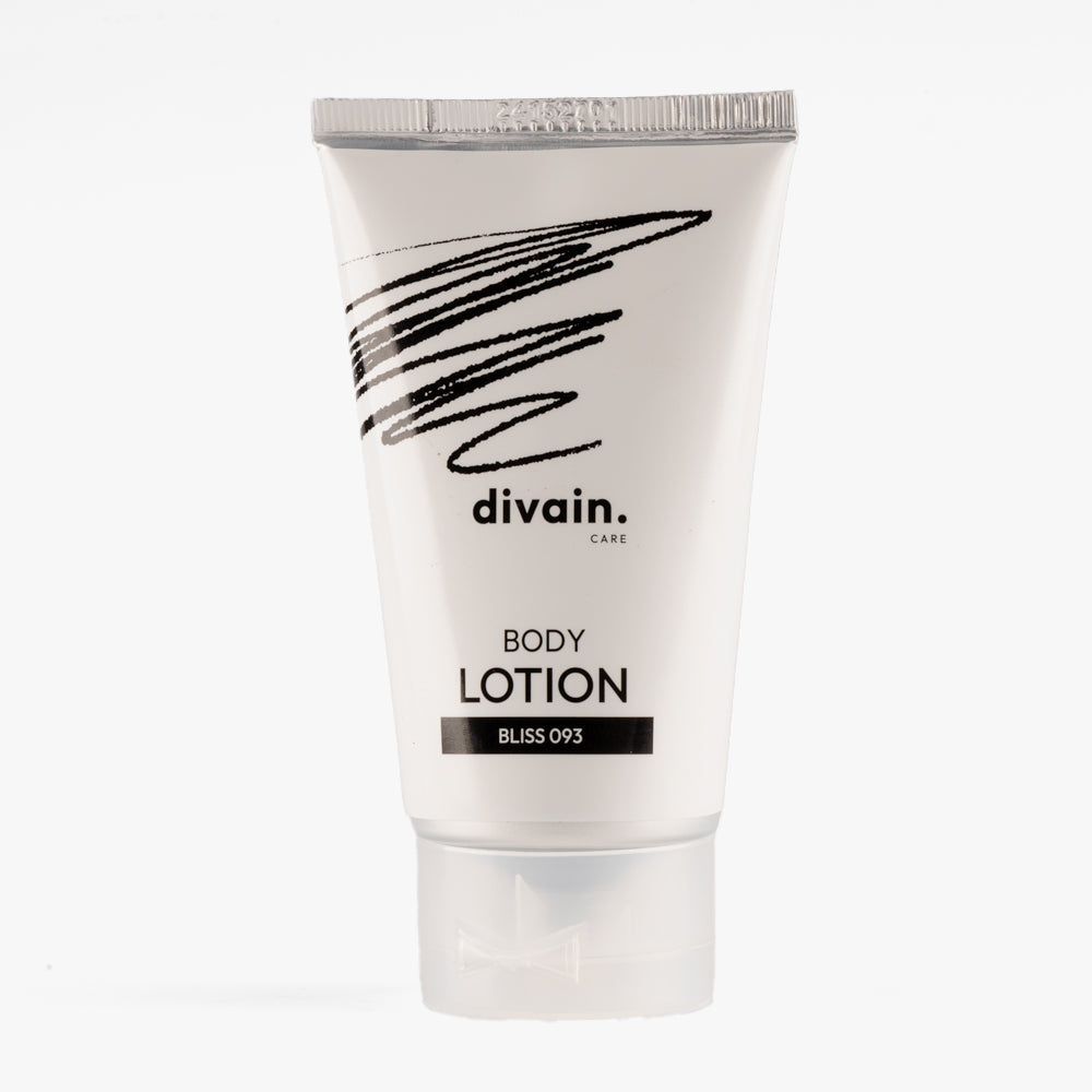 Crema corporal divain Care, con envase blanco e inspirada en el perufme 093.