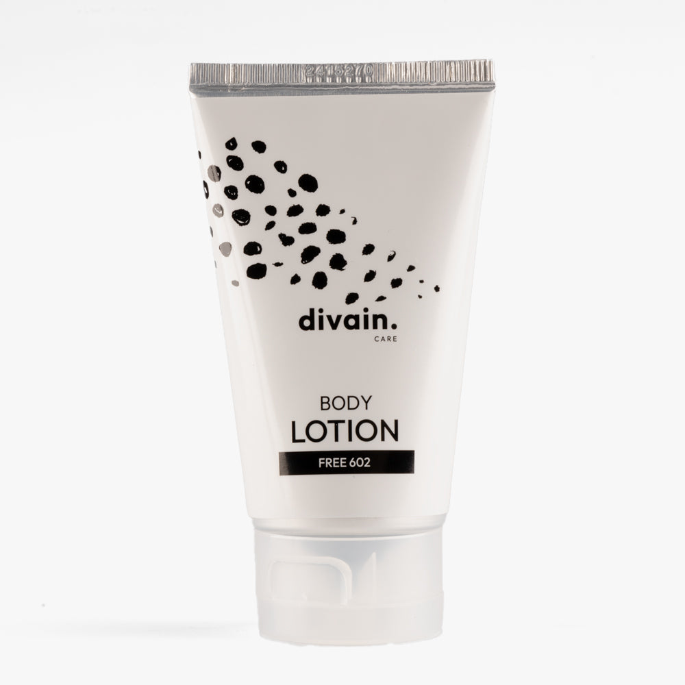 Crema corporal divain Care, con envase blanco e inspirada en el perufme 602.