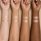 Els dos tons de Highlighter Stick sobre la pell