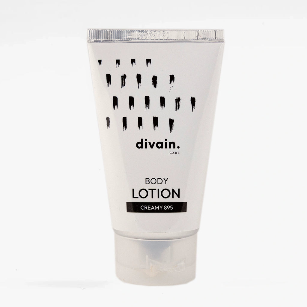 Crema corporal divain Care, con envase blanco e inspirada en el perufme 895.
