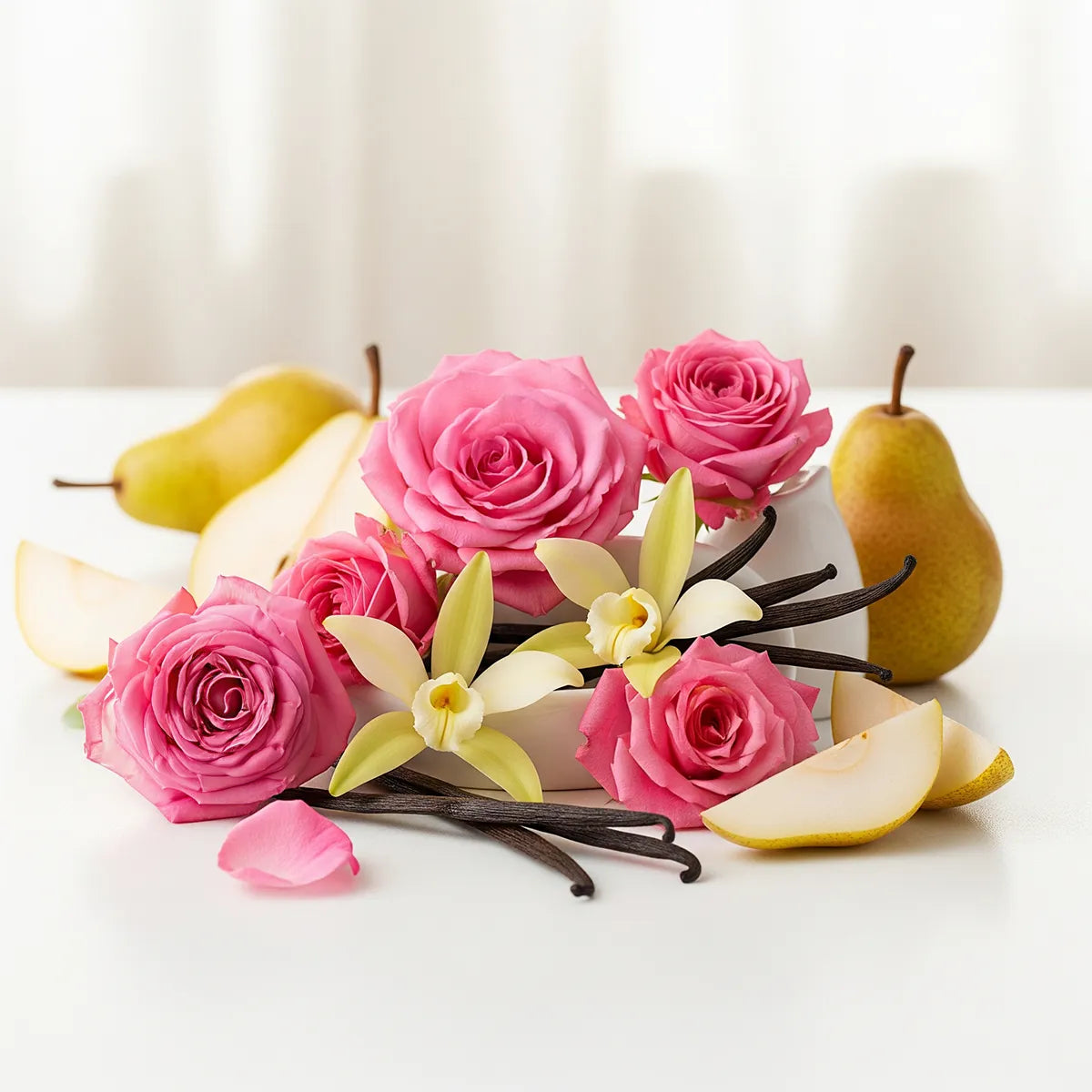 Notas olfativas florales y afrutadas con rosa, pera y vainilla