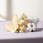 Notas olfativas de flor de algodón, jazmín blanco y rodajas de manzana fresca
